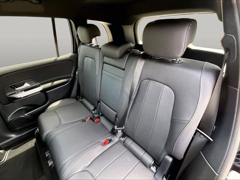 Certified 2025 Mercedes-Benz GLB 250 image 21