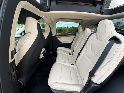 Used 2018 Tesla Model X 100D AWD/4WD image 10