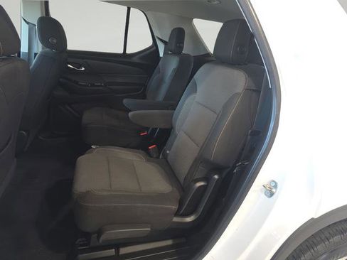 Used 2018 Chevrolet Traverse LT AWD/4WD image 26