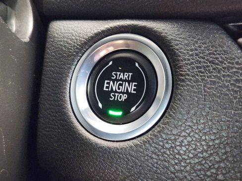 Certified 2024 Cadillac XT4 Premium Luxury image 21