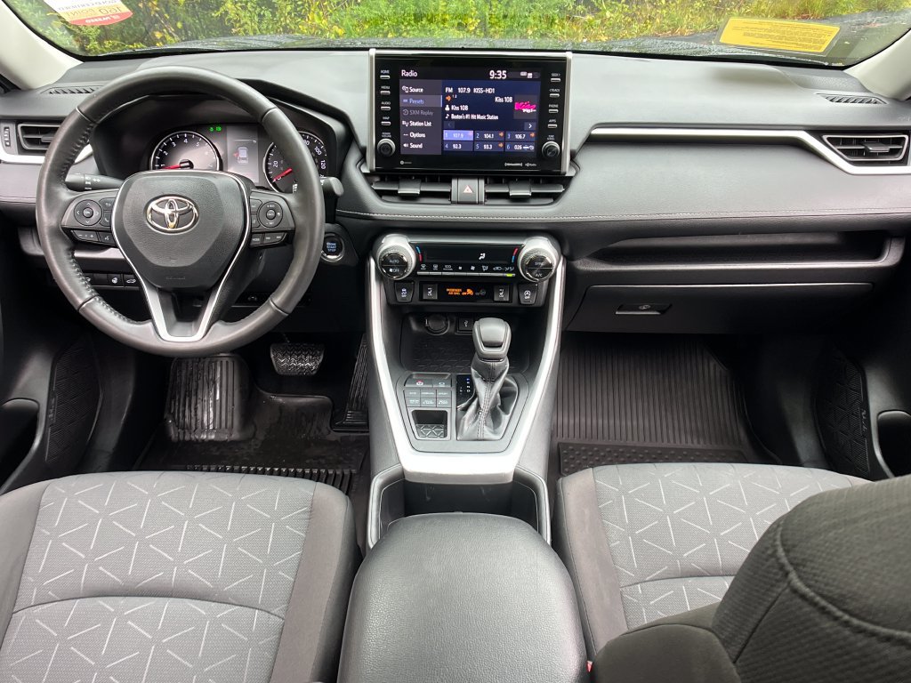 Certified 2022 Toyota RAV4 XLE w/ Convenience Package AWD/4WD image 13