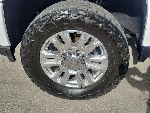 Used 2022 GMC Sierra 2500 Denali image 24