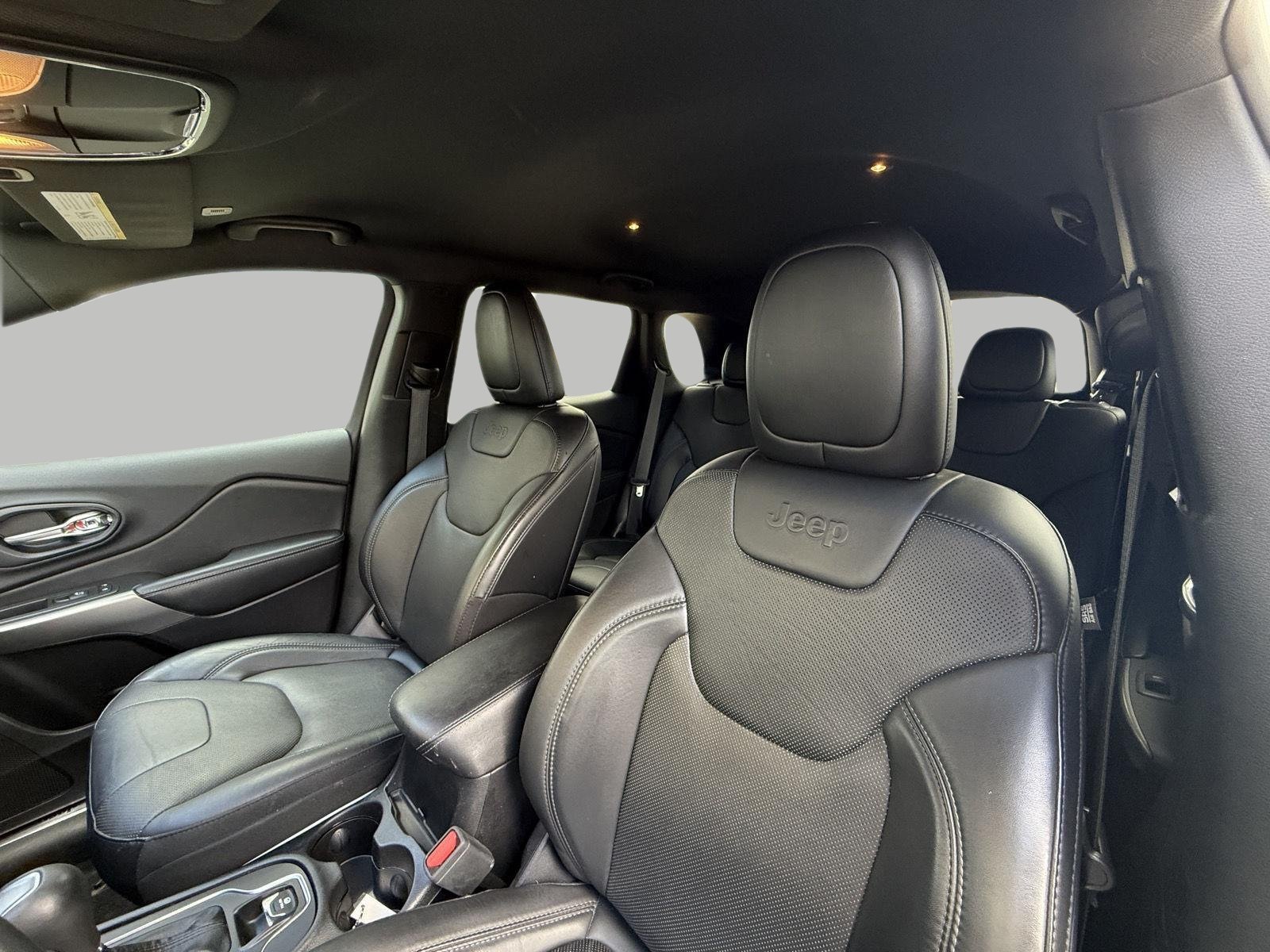 Used 2019 Jeep Cherokee High Altitude AWD/4WD image 39