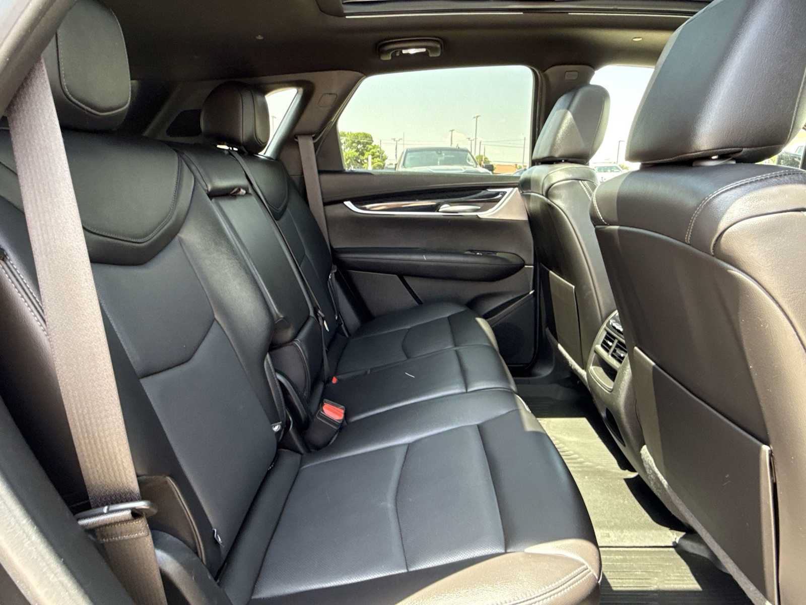 Used 2023 Cadillac XT5 Premium Luxury w/ LPO, Floor Liner Package AWD/4WD image 17