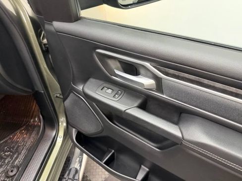 Used 2021 RAM 1500 Big Horn AWD/4WD image 38