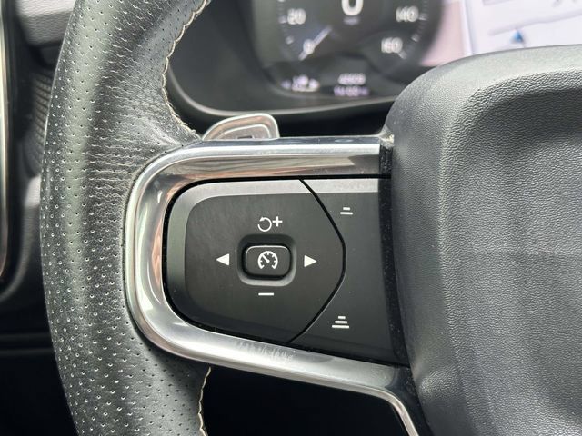 Used 2019 Volvo XC40 T5 R-Design AWD/4WD image 24