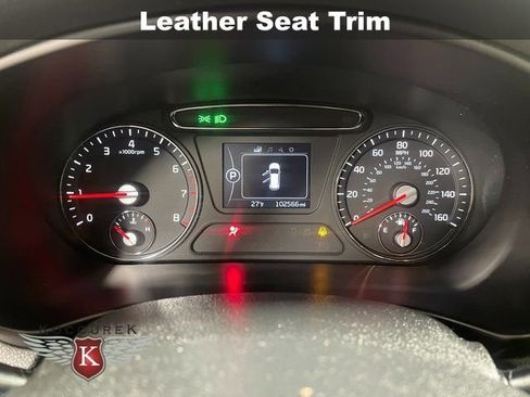 Used 2017 Kia Sorento LX w/ LX Convenience Package image 16