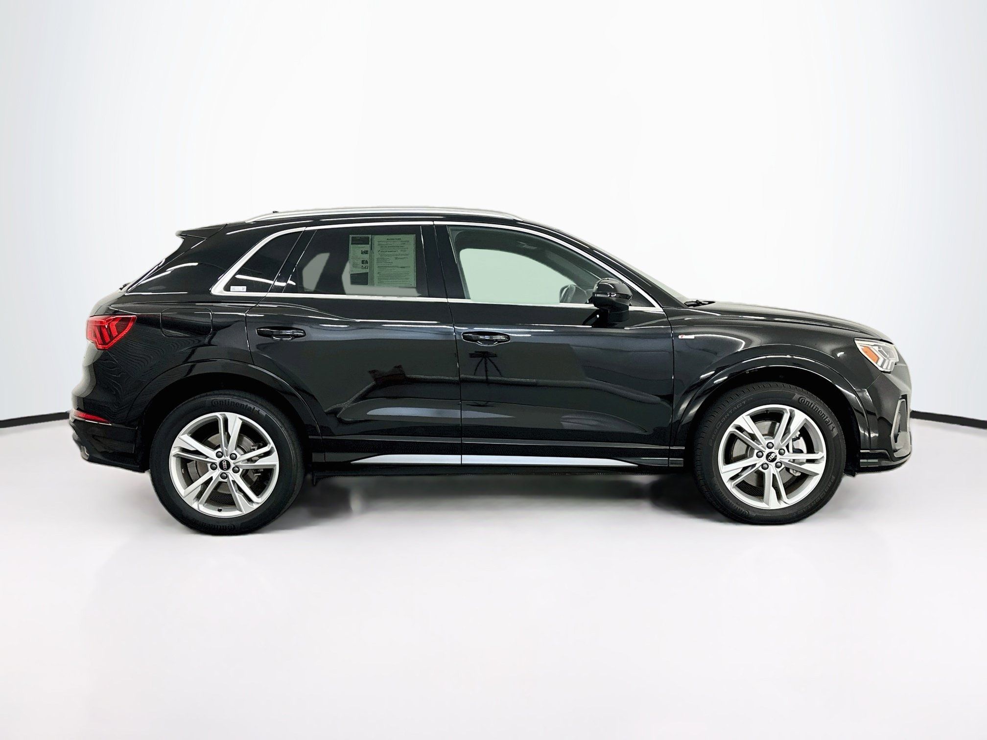 Used 2023 Audi Q3 2.0T Premium Plus w/ Premium Plus Package AWD/4WD image 10