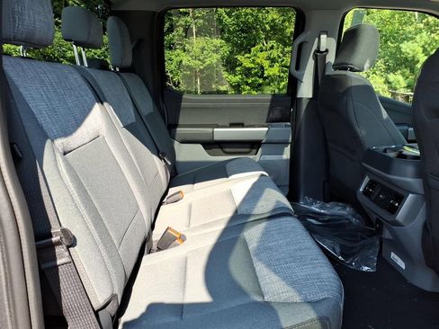 New 2026 Ford F350 XLT w/ XLT Premium Package AWD/4WD image 14
