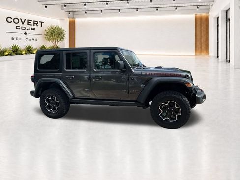 Used 2023 Jeep Wrangler Unlimited Rubicon w/ LED Lighting Group AWD/4WD image 14