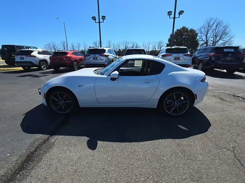Used 2019 MAZDA MX-5 Miata RF Grand Touring image 2