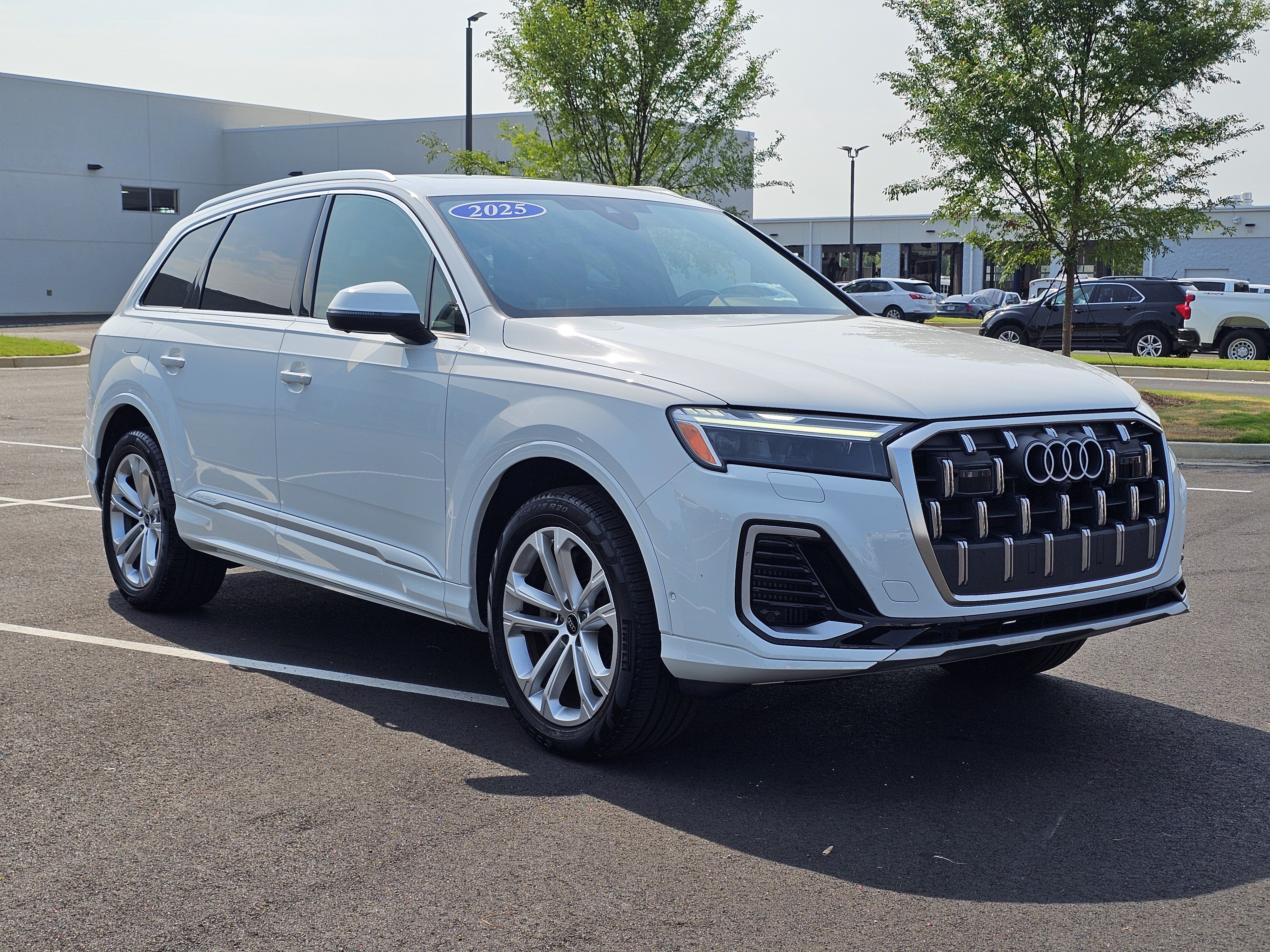 Used 2025 Audi Q7 3.0T Premium Plus AWD/4WD image 6