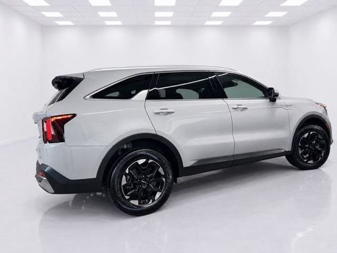 Used 2024 Kia Sorento S w/ Panoramic Sunroof Package AWD/4WD image 7