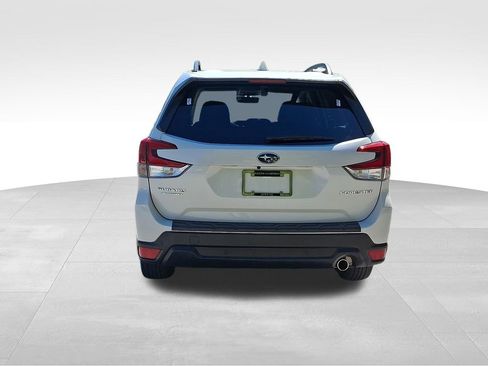 Used 2021 Subaru Forester Limited AWD/4WD image 5