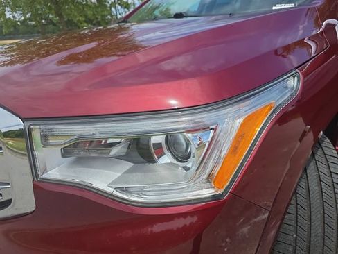 Used 2018 GMC Acadia Denali w/ Technology Package FWD image 34