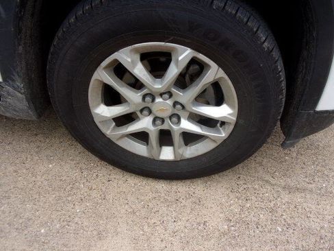 Used 2019 Chevrolet Traverse LS w/ LPO, Floor Liner Package FWD image 4