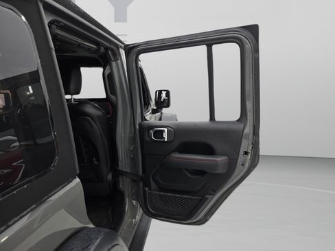 Used 2020 Jeep Wrangler Unlimited Rubicon w/ Quick Order Package 28Y Recon AWD/4WD image 21