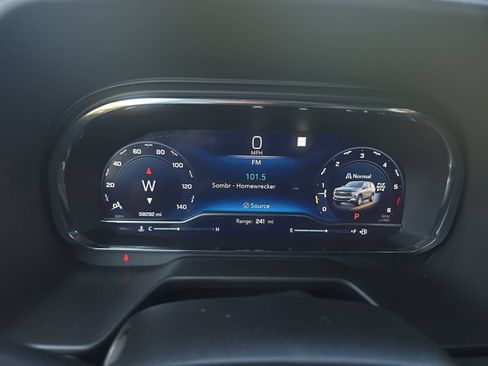 Used 2023 Chevrolet Tahoe LT w/ Luxury Package AWD/4WD image 20