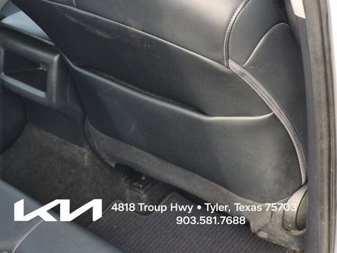 Used 2022 Toyota Camry SE w/ Convenience Package FWD image 16