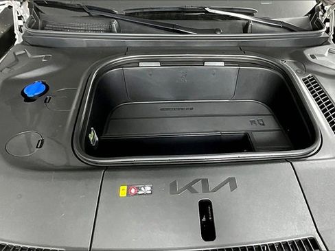 New 2026 Kia EV9 Land image 2