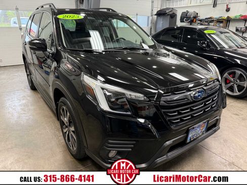 Used 2023 Subaru Forester Limited AWD/4WD image 1