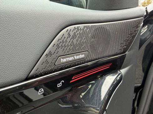 Used 2024 BMW 530i xDrive w/ Premium Package image 12