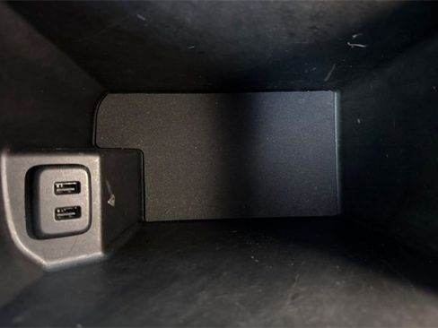 Used 2024 GMC Terrain SLT image 33