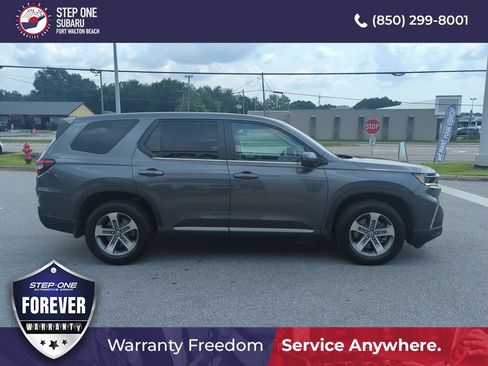 Used 2025 Honda Pilot EX-L image 8