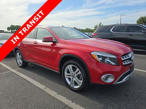 Used 2019 Mercedes-Benz GLA 250 4MATIC w/ Premium Package image 3