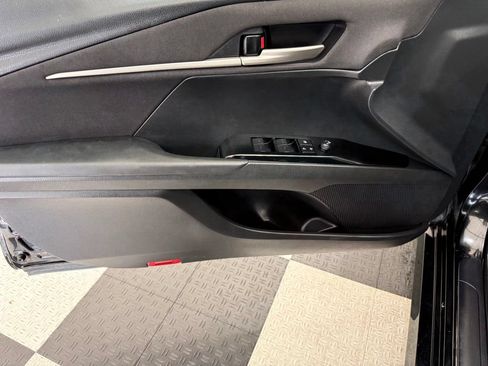Used 2025 Toyota Camry LE FWD image 15