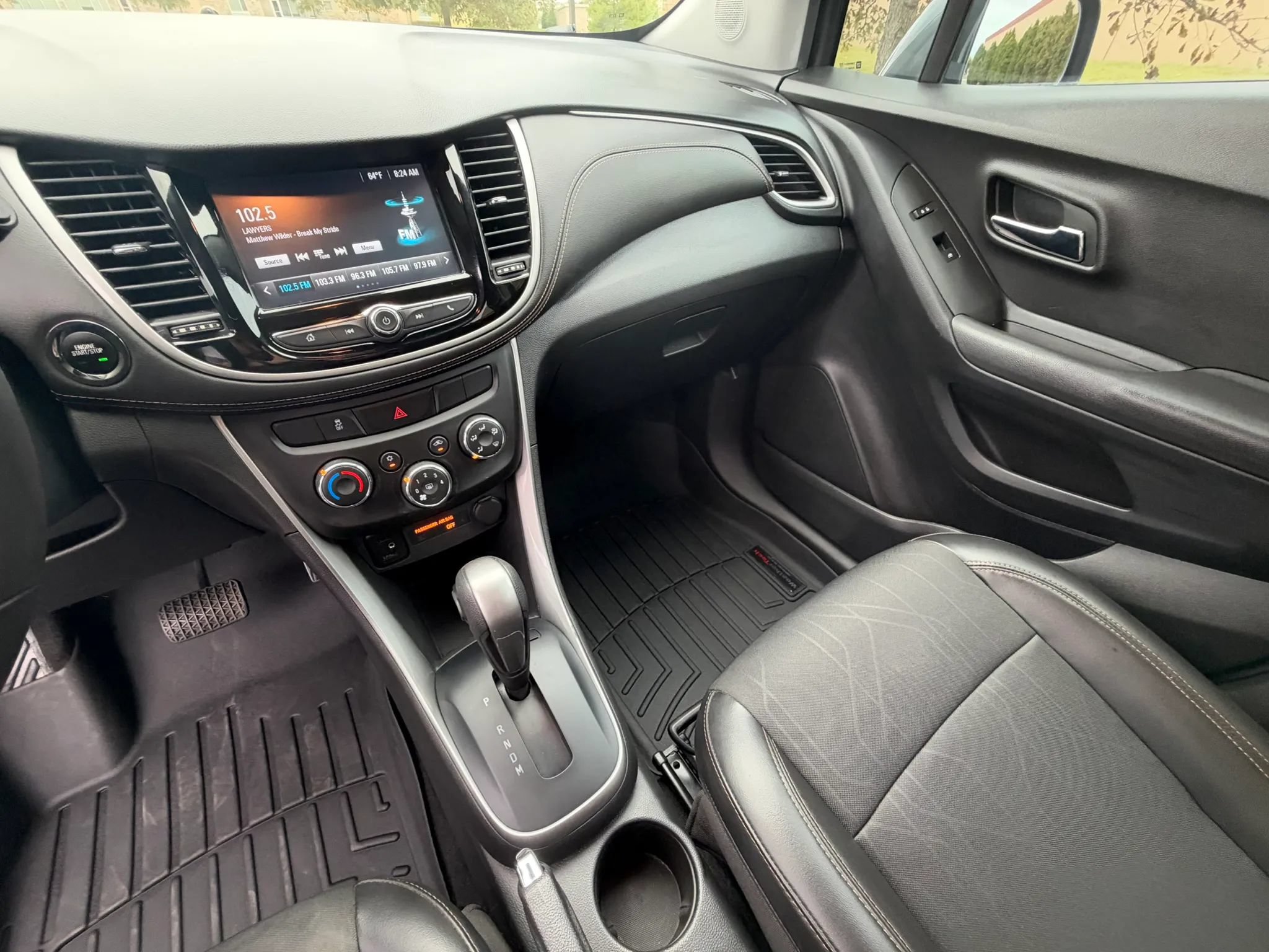 Used 2017 Chevrolet Trax LT w/ LT Convenience Package FWD image 16