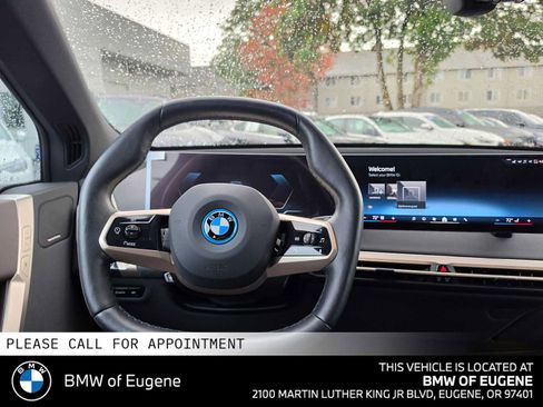 Used 2024 BMW iX xDrive50 w/ Sport Package AWD/4WD image 22