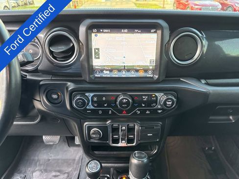 Used 2022 Jeep Wrangler Unlimited Sahara image 26