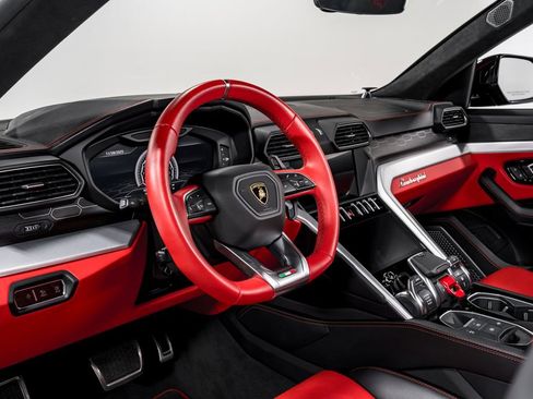 Used 2019 Lamborghini Urus image 13