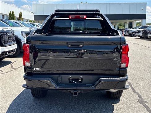 Certified 2025 Chevrolet Colorado Z71 w/ Midnight Edition AWD/4WD image 5