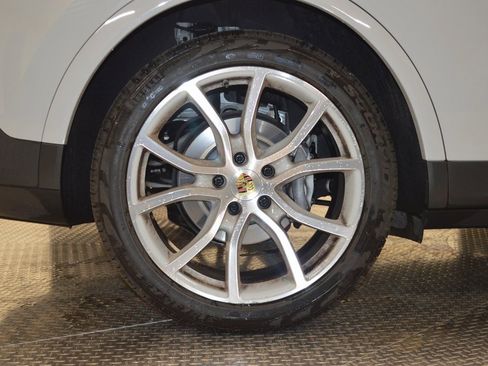 Certified 2021 Porsche Cayenne Coupe image 15