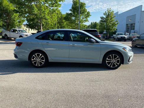Used 2025 Volkswagen Jetta Sport FWD image 8