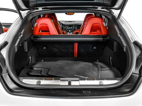 Used 2014 Porsche Panamera S image 32