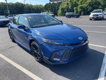 Used 2025 Toyota Camry SE w/ Convenience Package