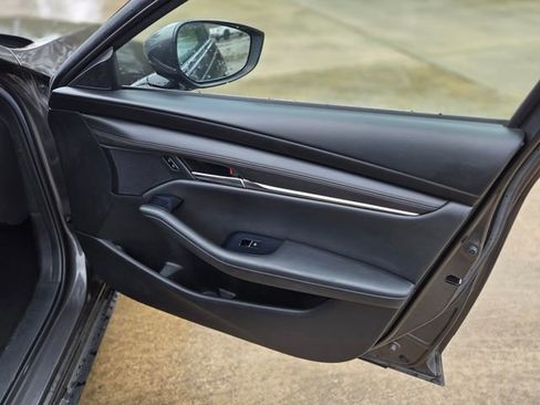 Used 2021 MAZDA MAZDA3 s image 14