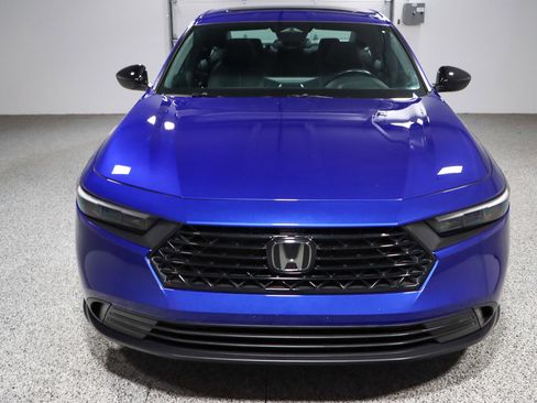 Used 2024 Honda Accord Sport image 4