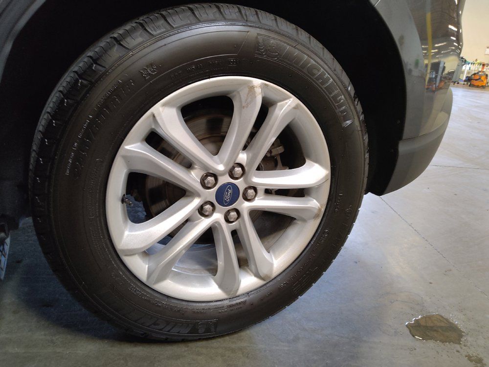 Used 2019 Ford Edge SEL FWD image 31
