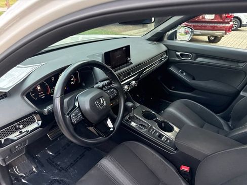 Used 2025 Honda Civic Sport image 14