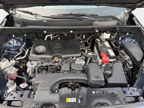 Used 2022 Toyota RAV4 XLE image 24