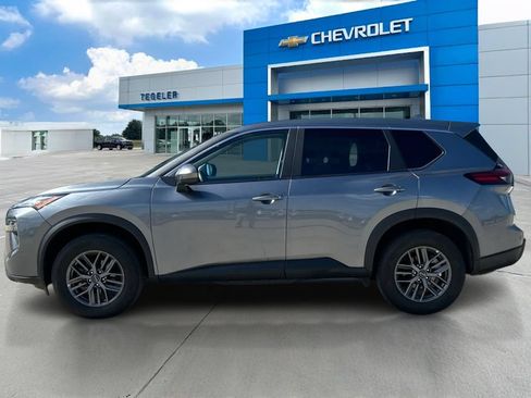 Used 2026 Nissan Rogue SV AWD/4WD image 8