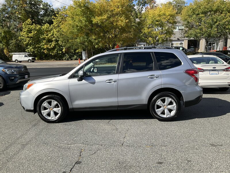 Used 2015 Subaru Forester 2.5i Premium w/ All-Weather Package AWD/4WD image 8