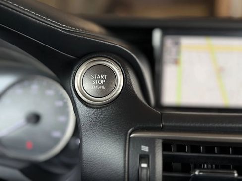 Used 2019 Lexus IS 300 image 28