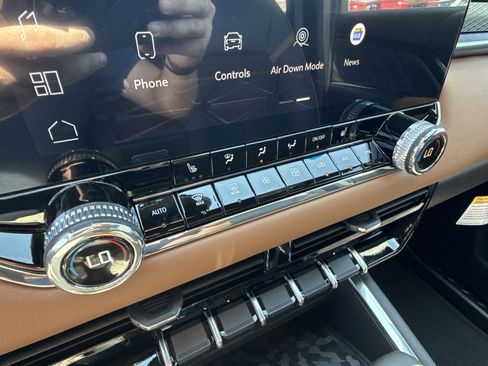 New 2025 GMC Canyon AT4 w/ Nightfall Edition image 51