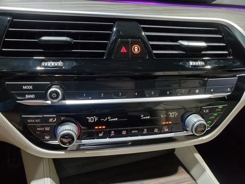 Used 2022 BMW 540i w/ M Sport Package RWD image 35