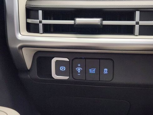 Certified 2025 Hyundai Santa Fe SE image 20